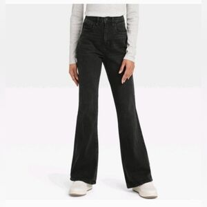 Universal Thread Women's High-Rise Bootcut Black Wash Jeans